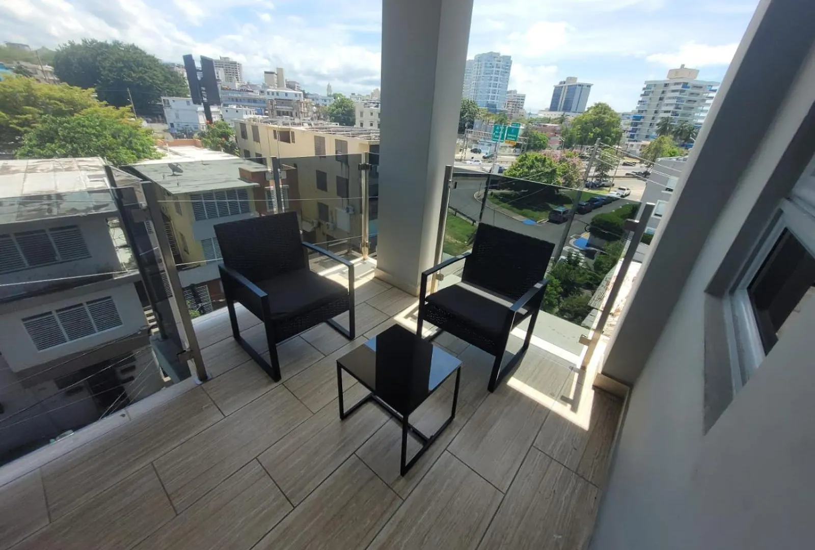 Avila Suites San Juan Guest house